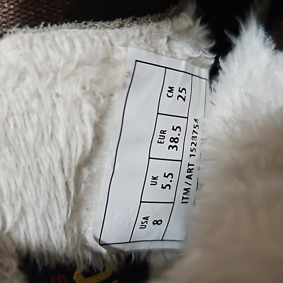 2/$20 Eddie Bauer Slip On Water Weather Edge Boots - Size 8 - Picture 3 of 4